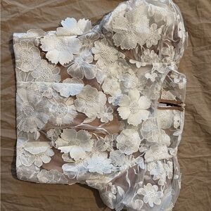 Elliatt Selene Short-Sleeve 3D Floral Lace Mini Skirt Set